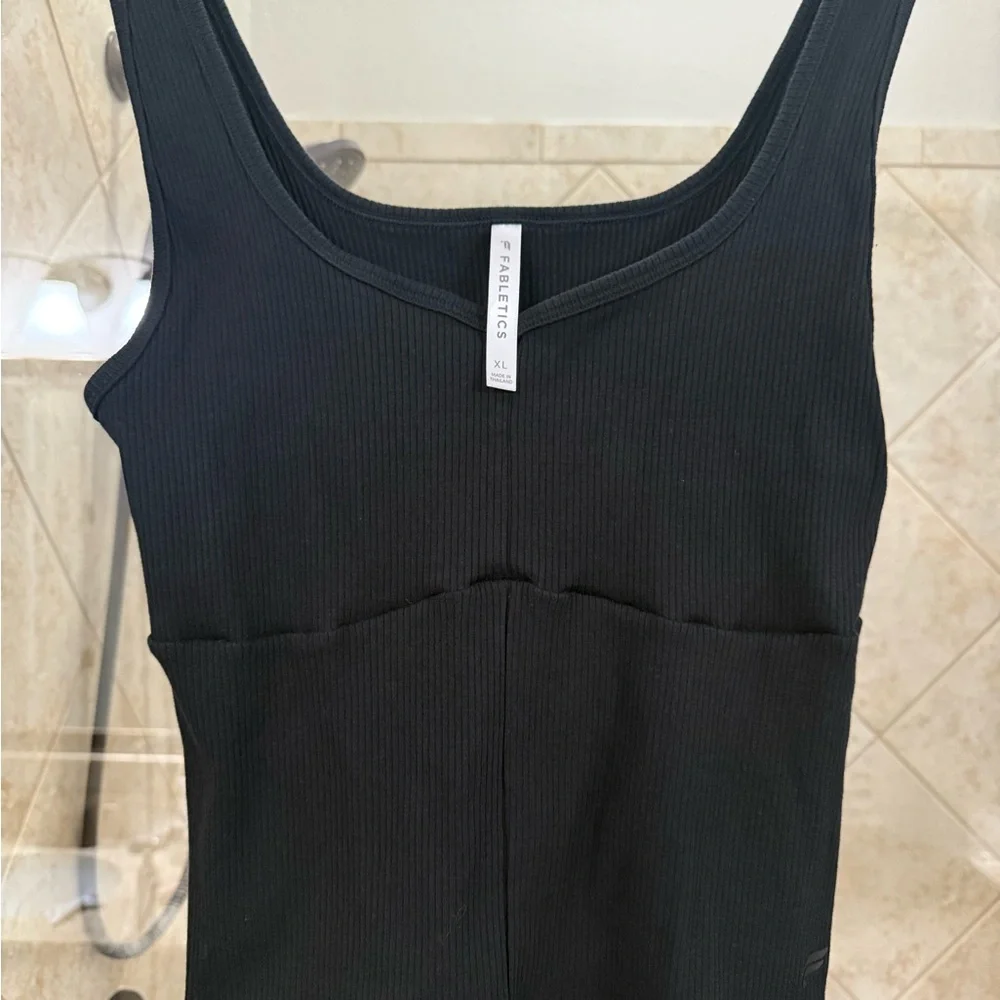 Fabletics Black Ribbed Top - Picture 3 of 4